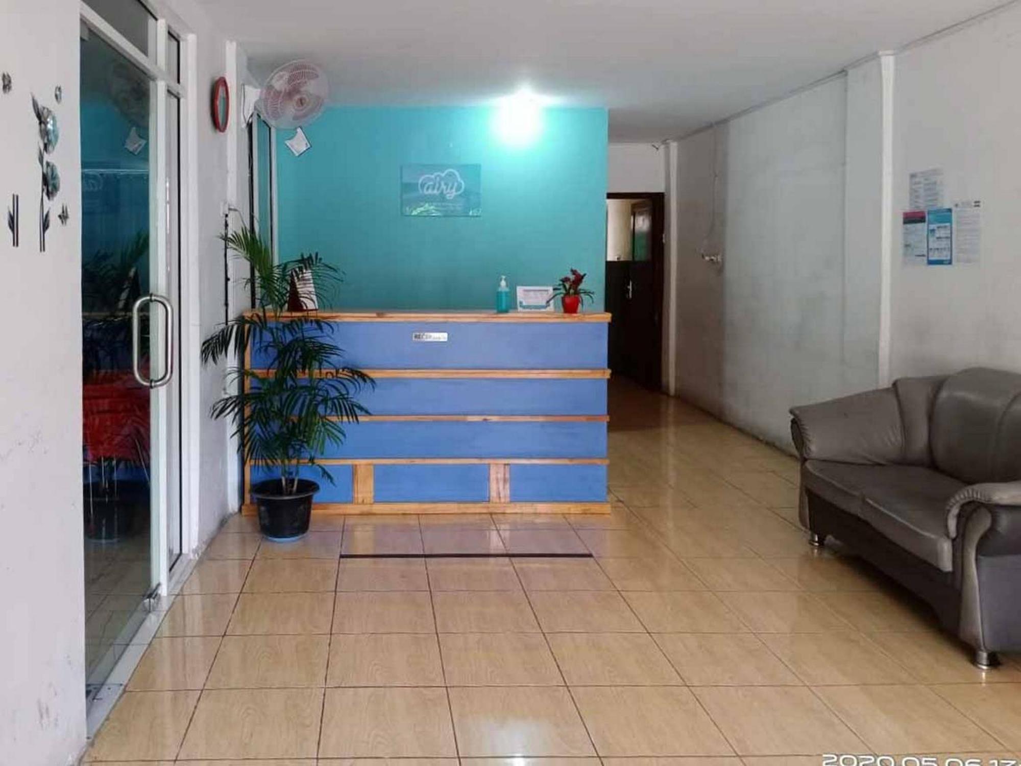 Hotel Reddoorz At Jalan Japaris Medan Extérieur photo